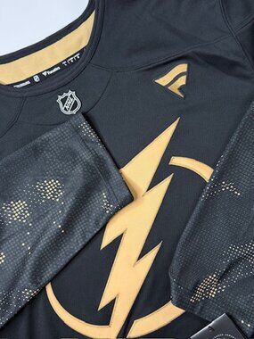 Fanatics NHL Tampa Bay Lightning Jersey Black L Military Appreciation NWT